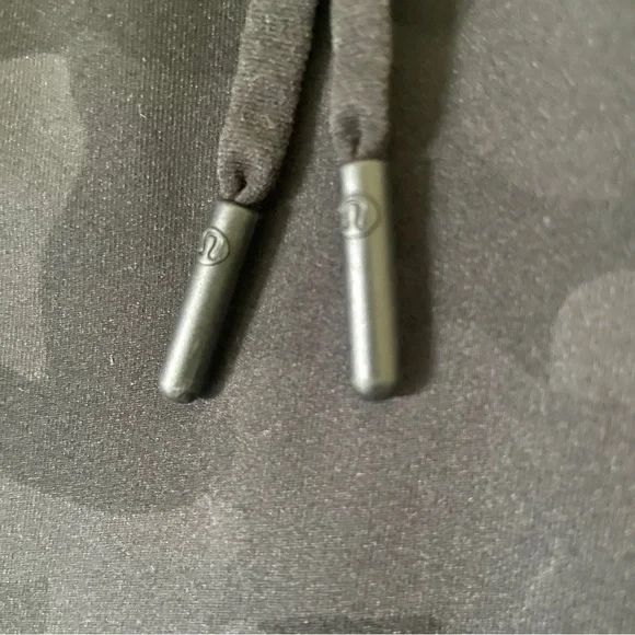 Lululemon Stretch High Rise 7/8 Pants - Camo Size 2 - Picture 2 of 9